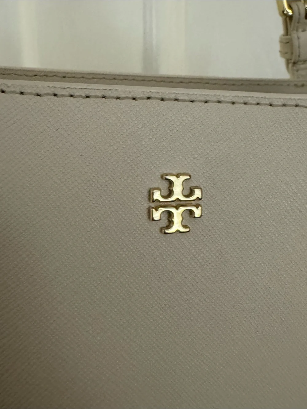 Tory Burch Emerson Small Tote in white and gold